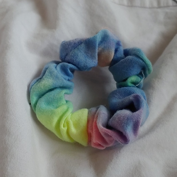 Scrunchies - Picture 4 of 6